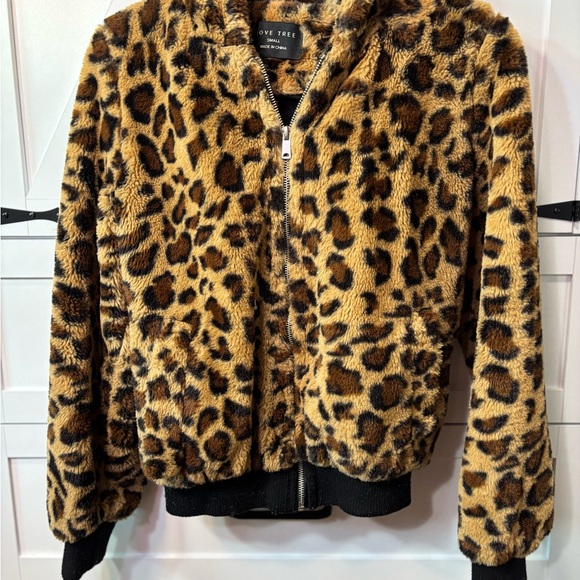 Love Tree Jackets & Blazers - Love Tree Leopard Print Faux Fur Jacket - Tan & Black
